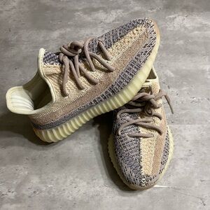 Adidas Yeezy boost V2